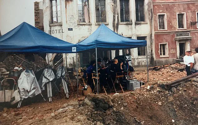 Uncovered: Never-Before-Seen Photos from *Saving Private Ryan* Decades After Release