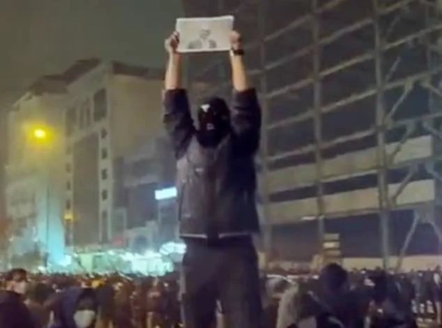 Iranian Protesters Defy Internet Blackout as Crackdown Intensifies Amid Global Outcry