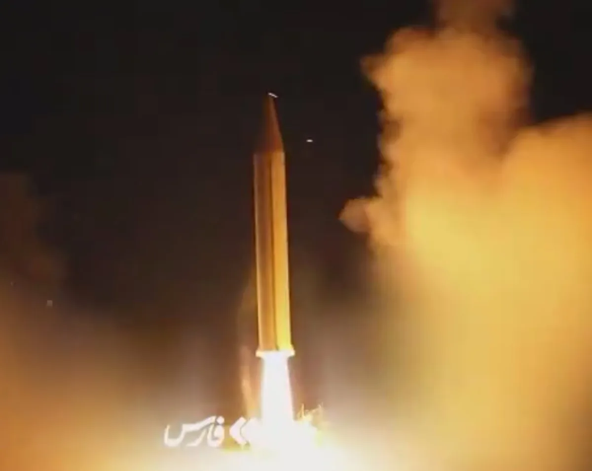 IRGC Escalates Hostilities with Hypersonic Missiles, Testing Air Defenses in Middle East Tensions