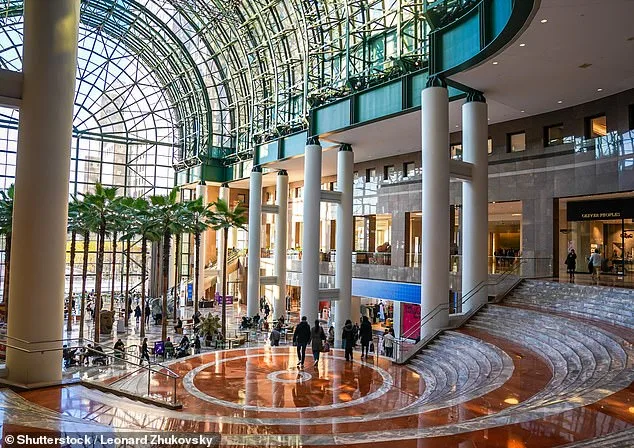 Generation Z Sparks Mall Revival with Surging In-Person Spending