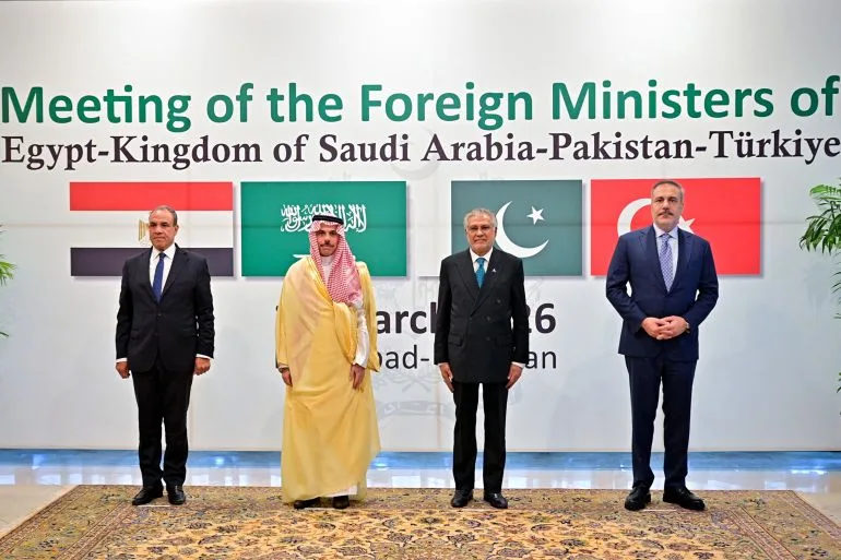 Pakistan Hosts Diplomatic Talks with Turkey, Saudi Arabia, and Egypt as War Enters 30th Day