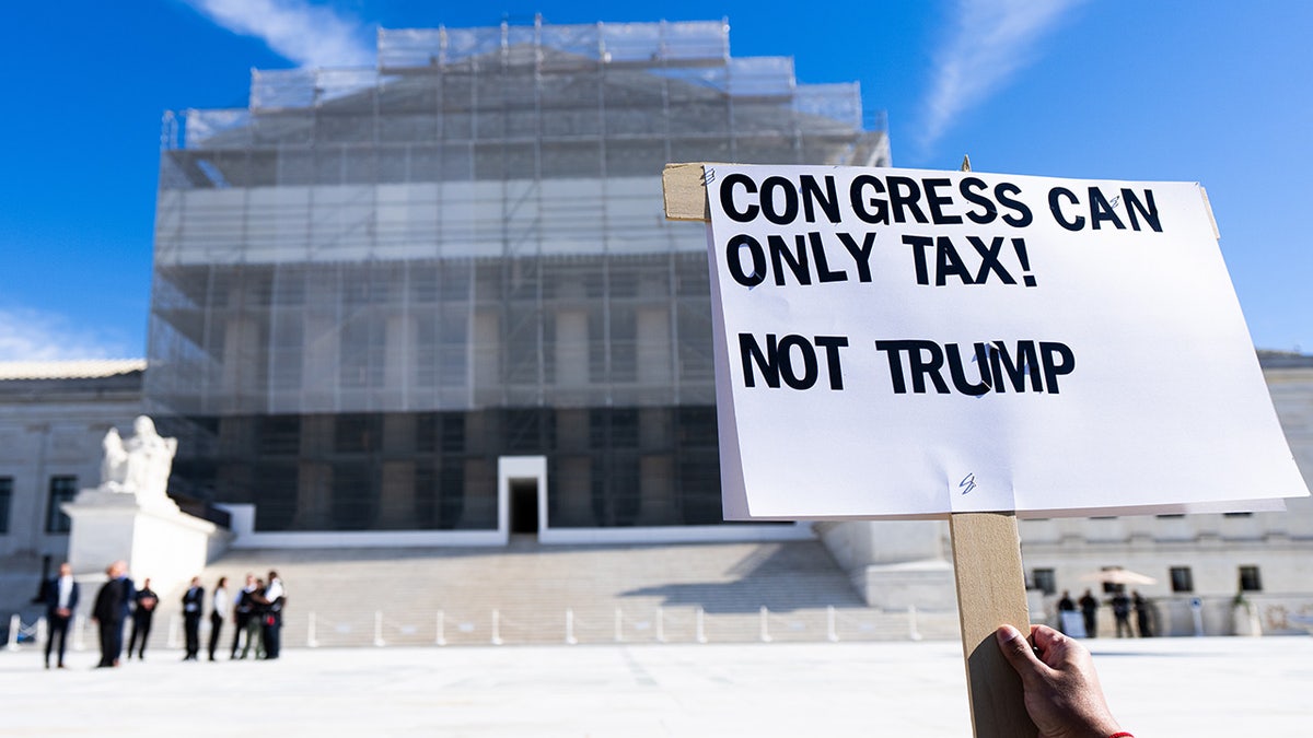 Trump Tariff Lawsuits Highlight Balance-of-Payments Crisis Debate
