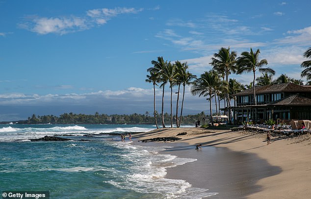 Kansas man arrested for stabbing Hawaii boat captain with knife