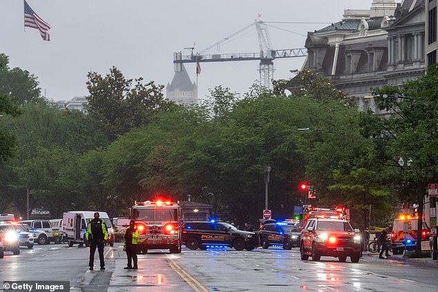 Reporter confused by gunfire mistaken for fireworks near White House
