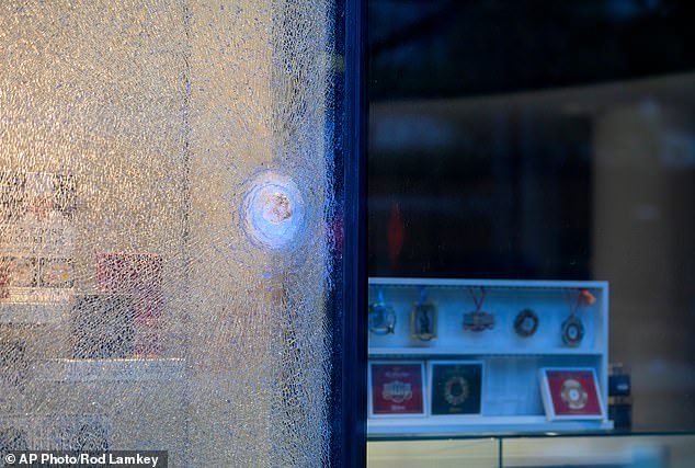 Reporter confused by gunfire mistaken for fireworks near White House