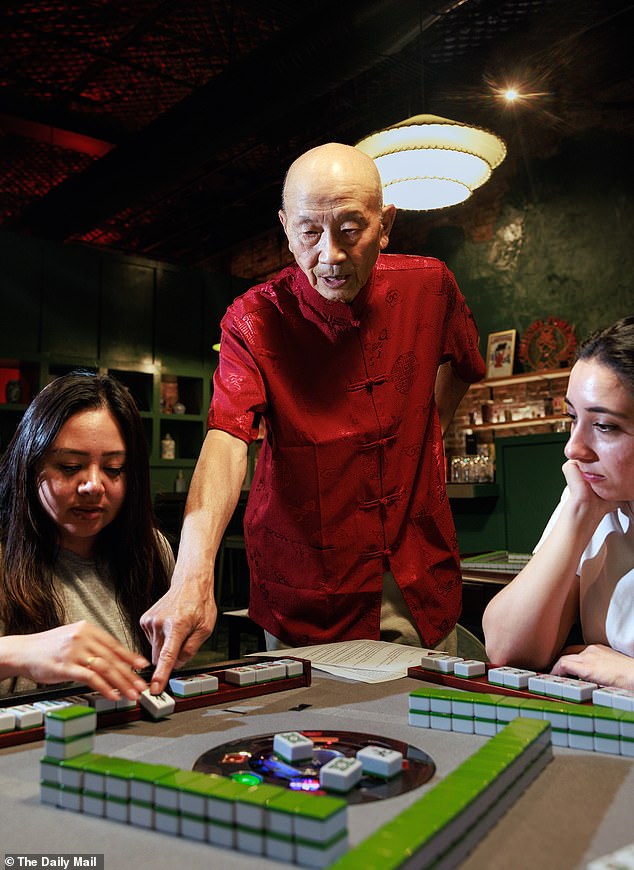 Mahjong Resurgence Draws Celebrities and Families Across the Nation