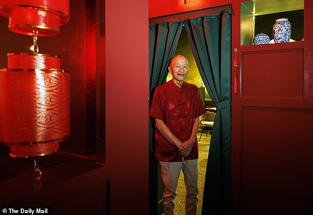 Mahjong Resurgence Draws Celebrities and Families Across the Nation