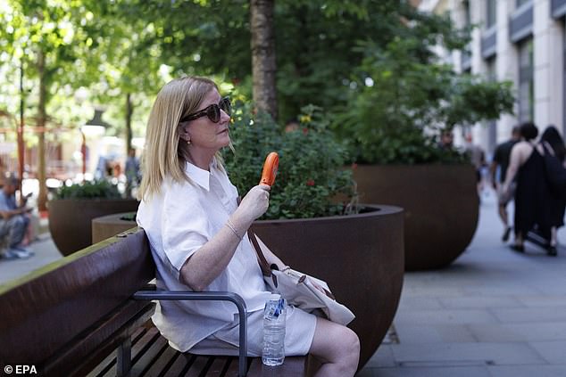 Experts warn against cold showers during UK heatwaves, recommending lukewarm water instead.