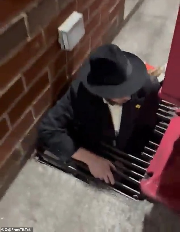 Seven men emerge from Brooklyn sewer, triggering police lockdown